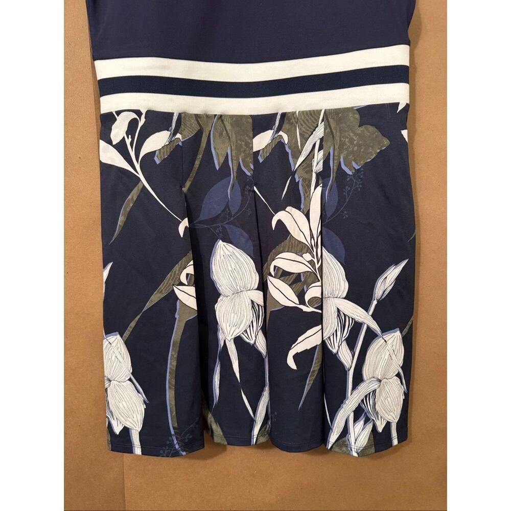 Lady Hagan Golf Dress - Picture 3 of 7